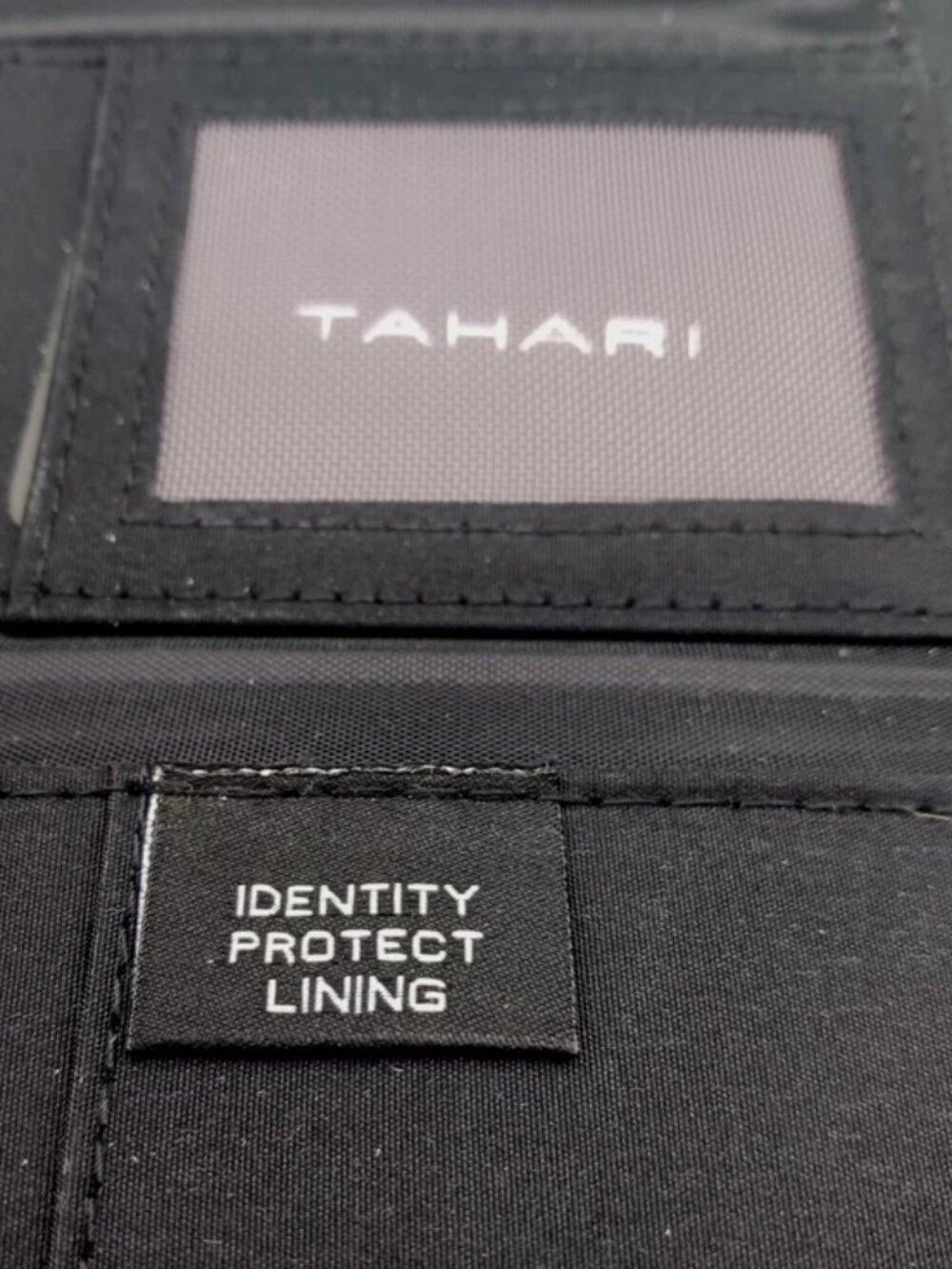 TAHARI Trifold Wristlet Zip Around Wristlet Wallet Black - Picture 11 of 12